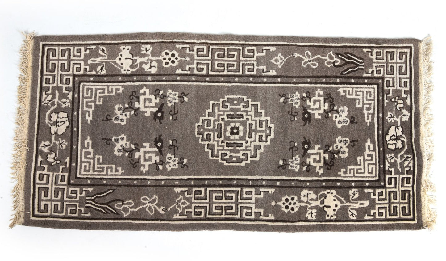 Vintage Hand-Knotted Wool Rug – Grey & Ivory Geometric