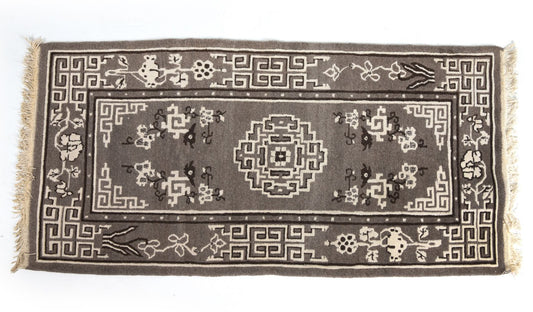 Vintage Hand-Knotted Wool Rug – Grey & Ivory Geometric