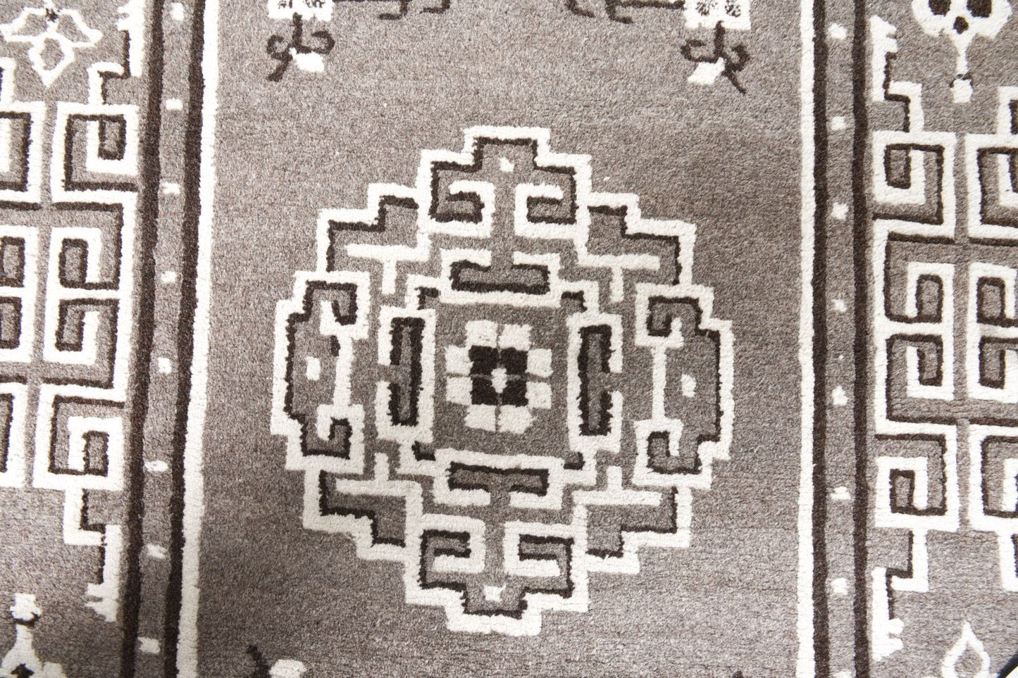 Vintage Hand-Knotted Wool Rug – Grey & Ivory Geometric