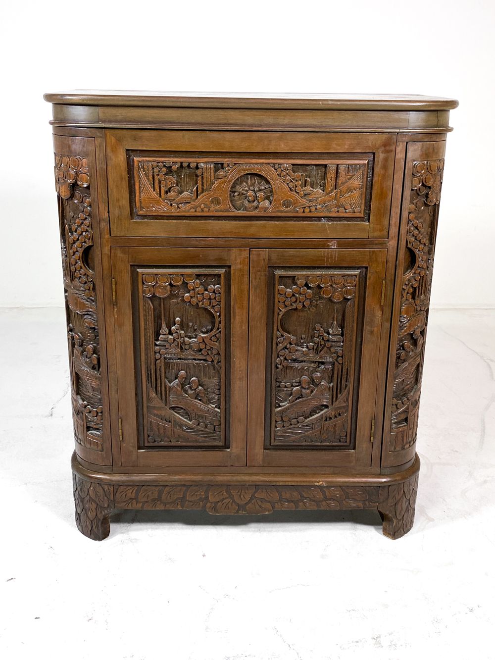 George Zee & Co Style Mahogany Dry Bar