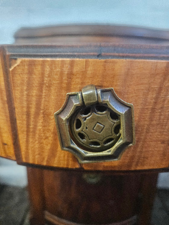 Antique Early 20th Century Burl Mahogany Bedside Table / Nightstand