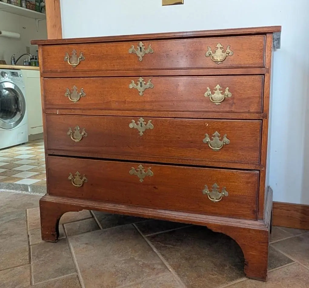 Antique Chippendale Solid Mahogany 4-Drawer Chest of Drawers