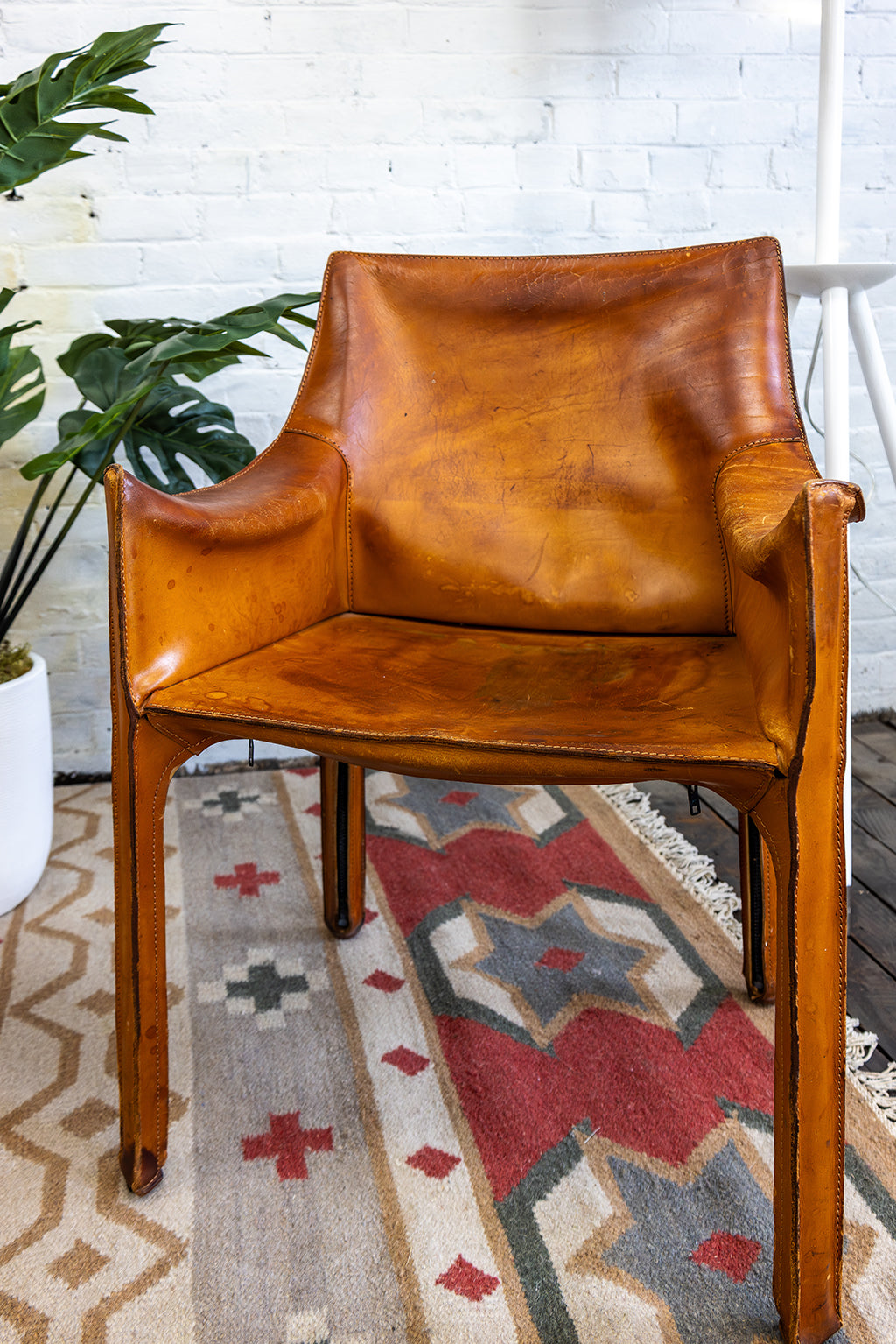 Pair of Cab 413 Armchairs in Cognac Leather by Mario Bellini for Cassina